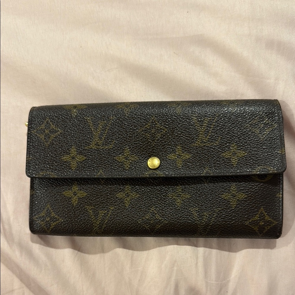 Louis Vuitton Sarah Monogram Wallet